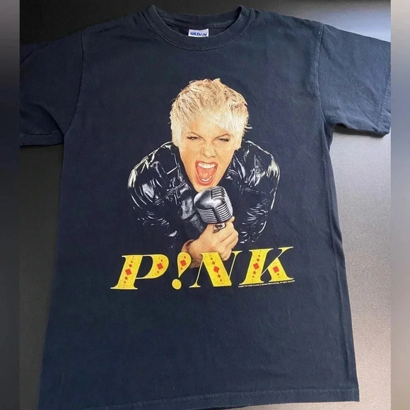 Pink Australian 2009 Funhouse Tour T-shirt womens size small 2 Sided Graphics - Picture 4 of 8
